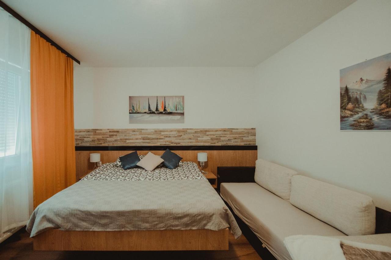 Apartman Lovric Джяково Экстерьер фото