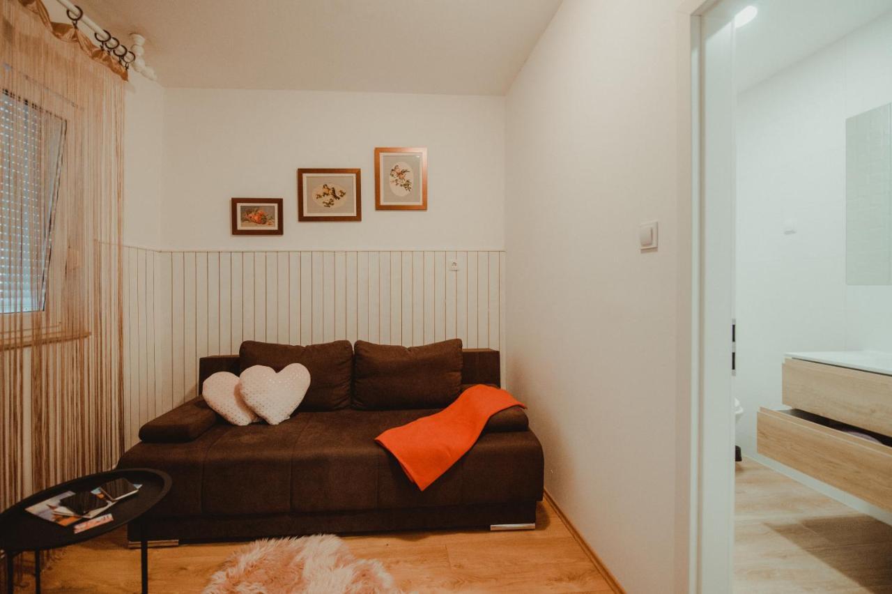 Apartman Lovric Джяково Экстерьер фото