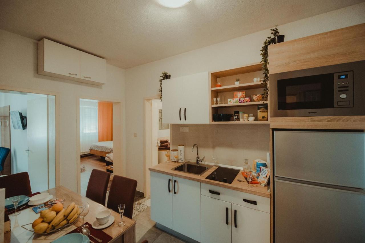 Apartman Lovric Джяково Экстерьер фото