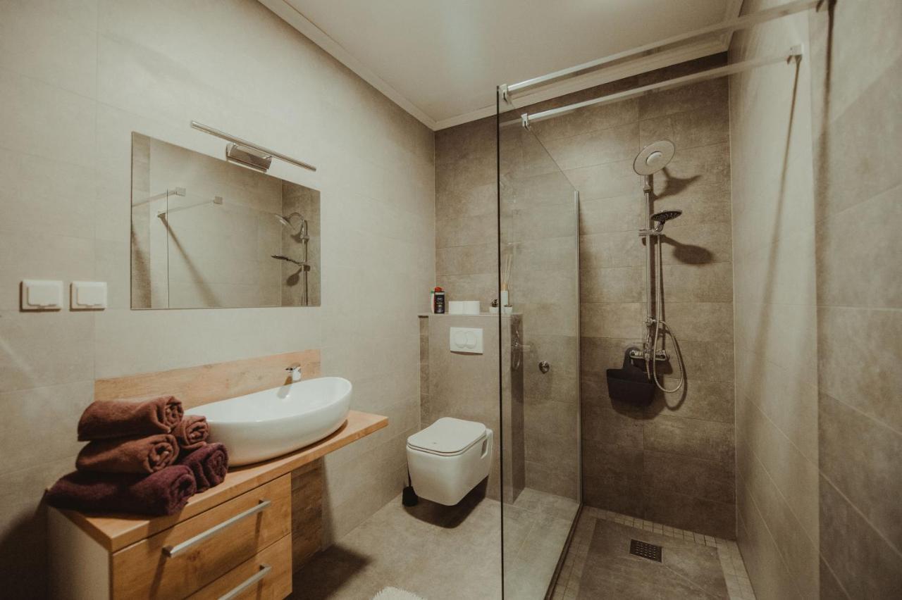Apartman Lovric Джяково Экстерьер фото