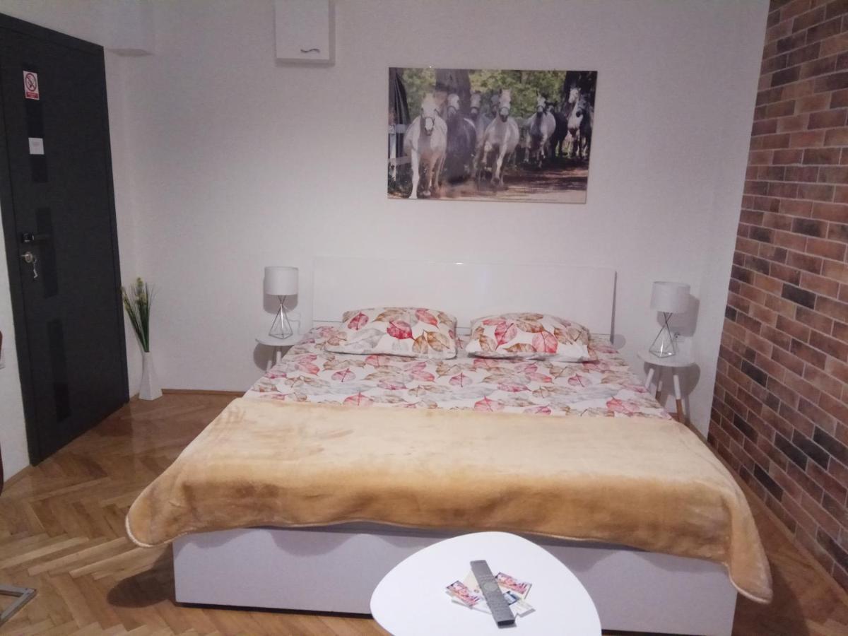 Apartman Lovric Джяково Экстерьер фото